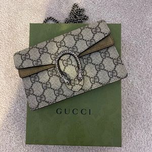Gucci Dionysus GG Supreme super mini bag